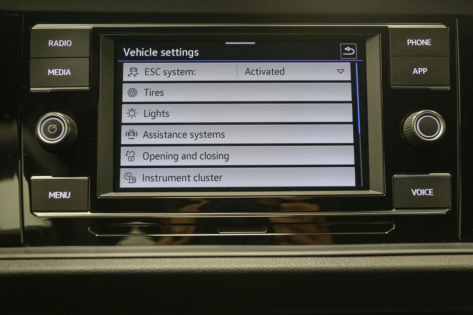Certified 2023 Volkswagen Jetta Sport FWD image 28