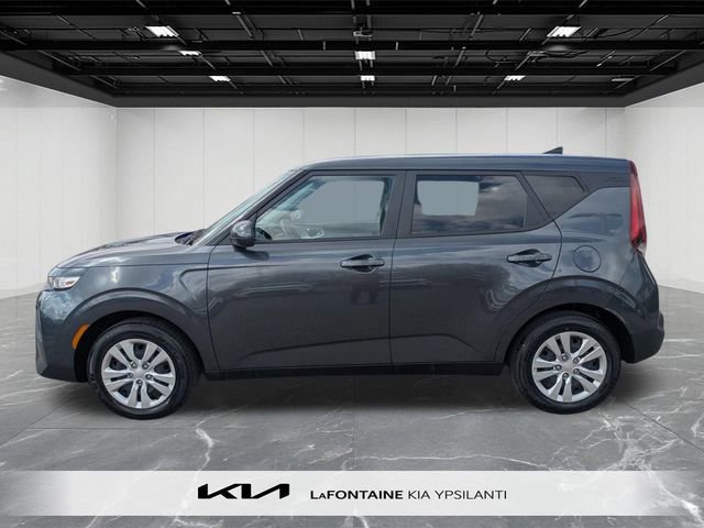 Used 2020 Kia Soul LX image 2