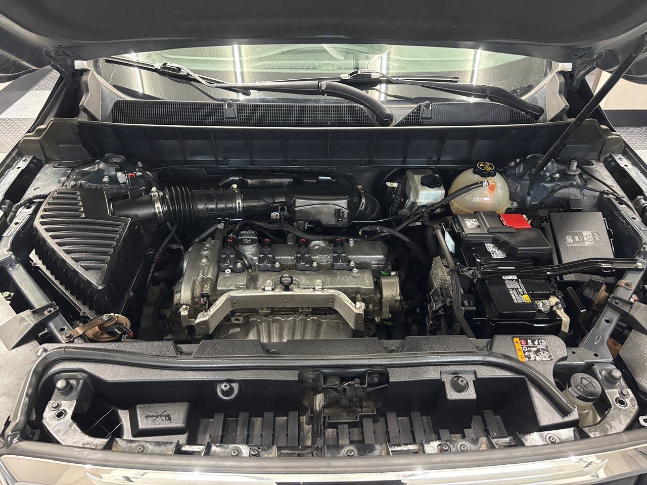 Used 2019 GMC Acadia SLE w/ LPO, Floor Liner Package FWD image 28