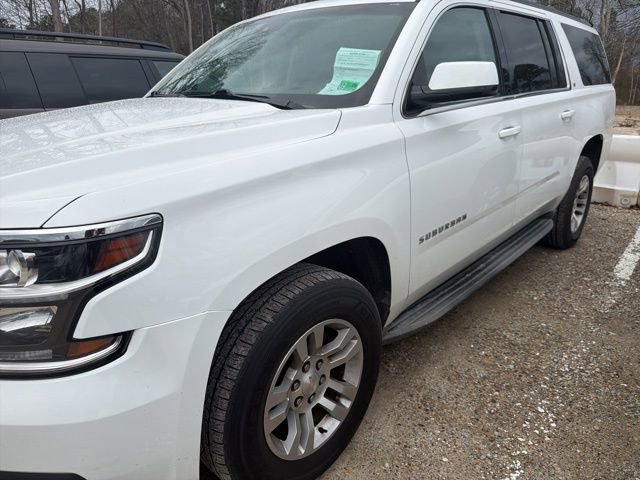 Used 2017 Chevrolet Suburban LT image 9