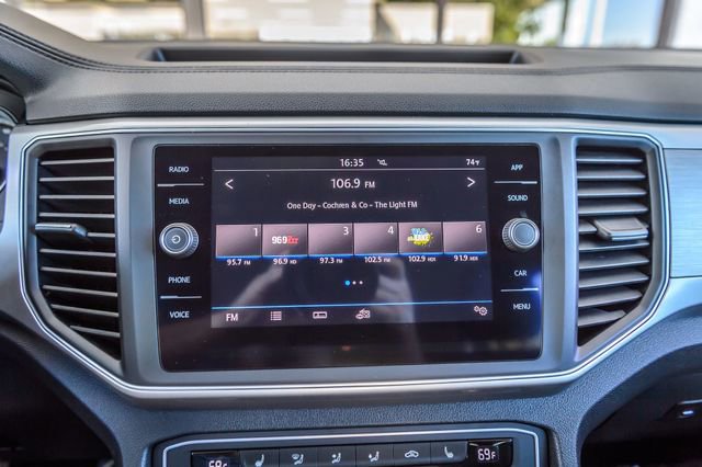 Used 2019 Volkswagen Atlas SE w/ Towing Package image 18