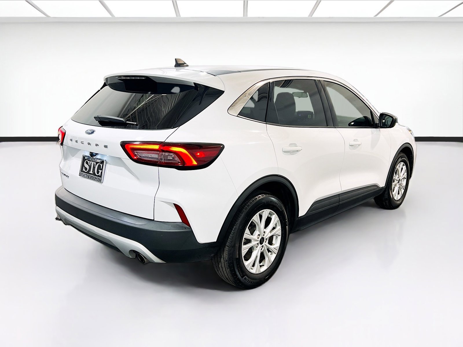 Used 2023 Ford Escape Active FWD image 4