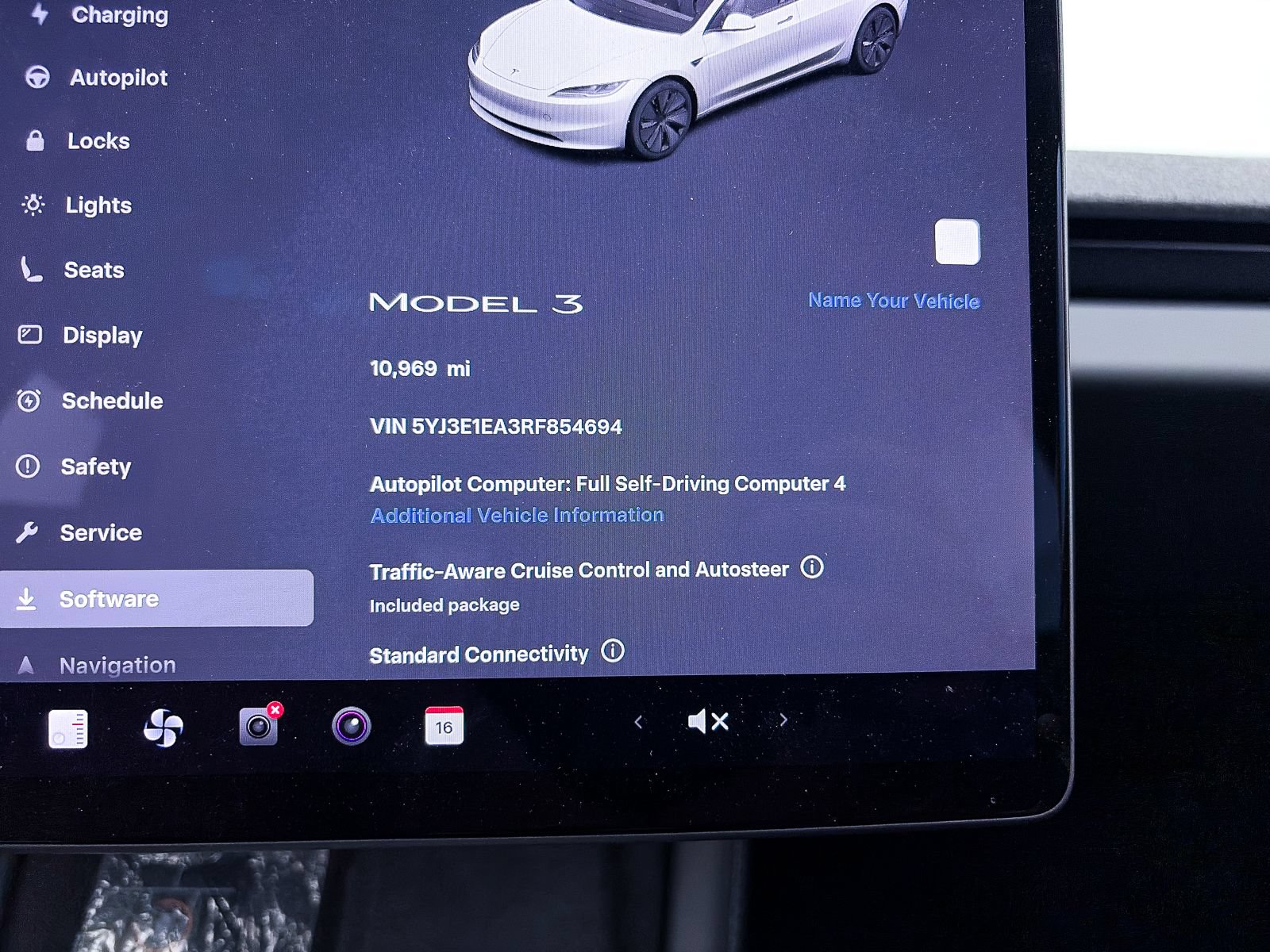 Used 2024 Tesla Model 3 Standard Range RWD image 31