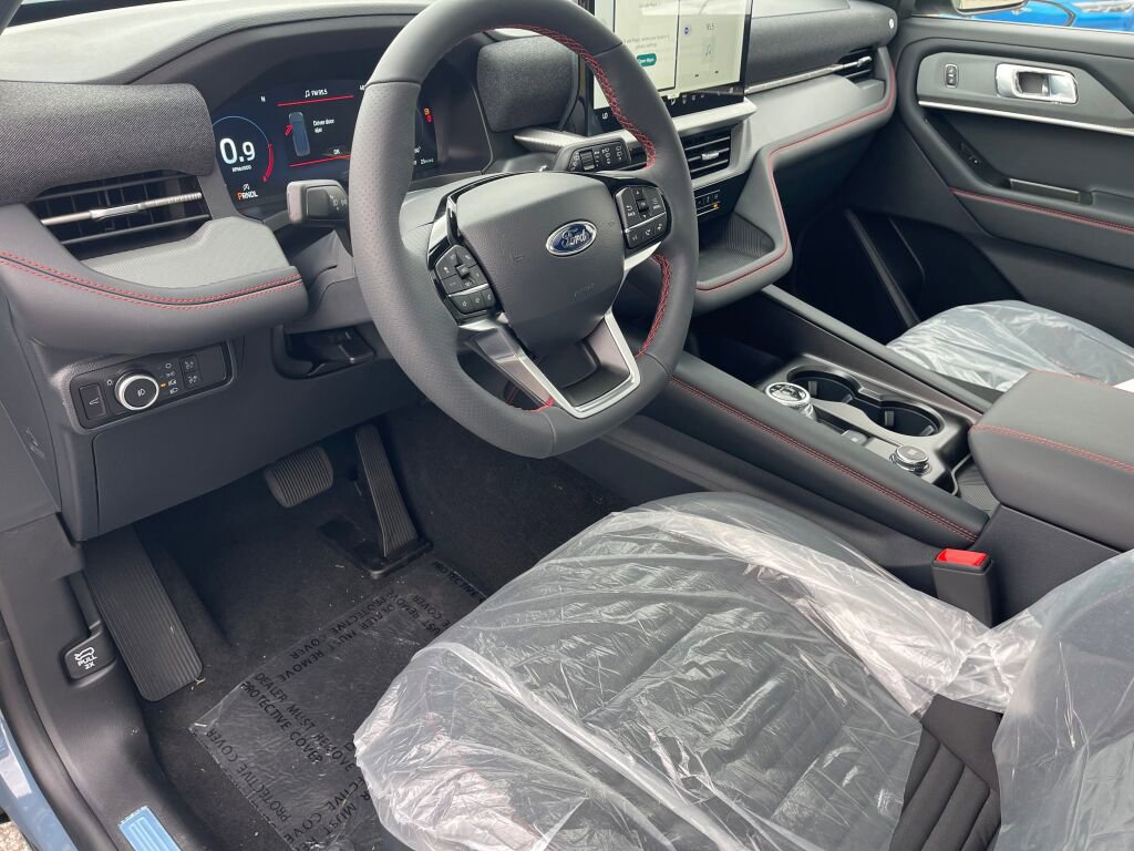 New 2026 Ford Explorer ST-Line image 6