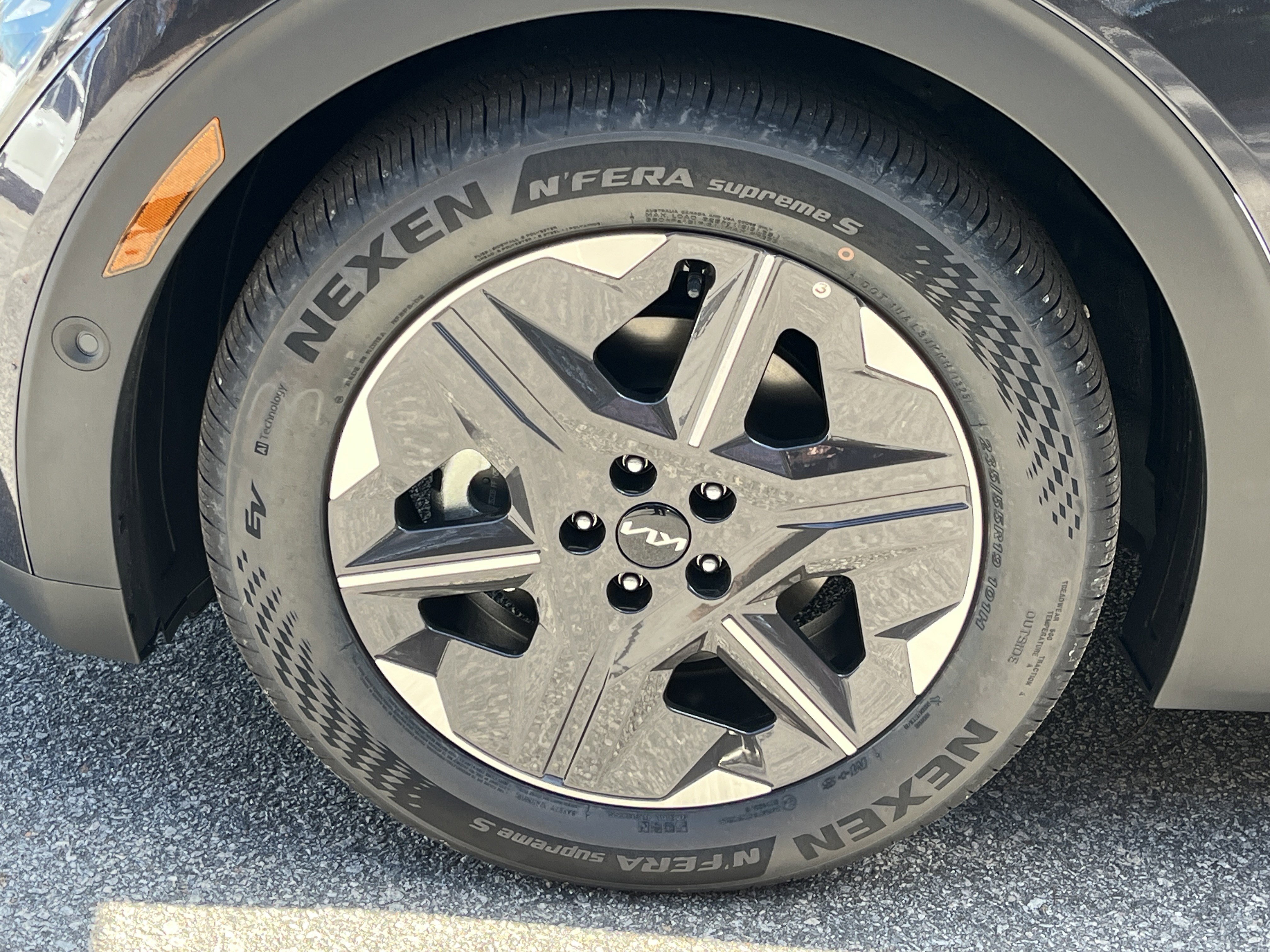 New 2025 Kia EV6 Light w/ Light LR Technology Package image 25