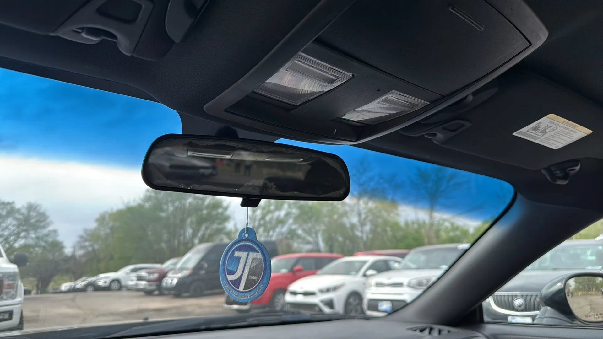 Used 2014 Dodge Challenger SXT RWD image 16