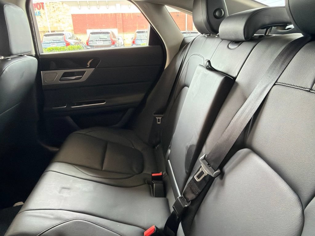 Used 2018 Jaguar XF Premium AWD/4WD image 6