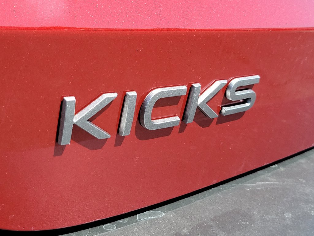 New 2026 Nissan Kicks SR FWD image 16