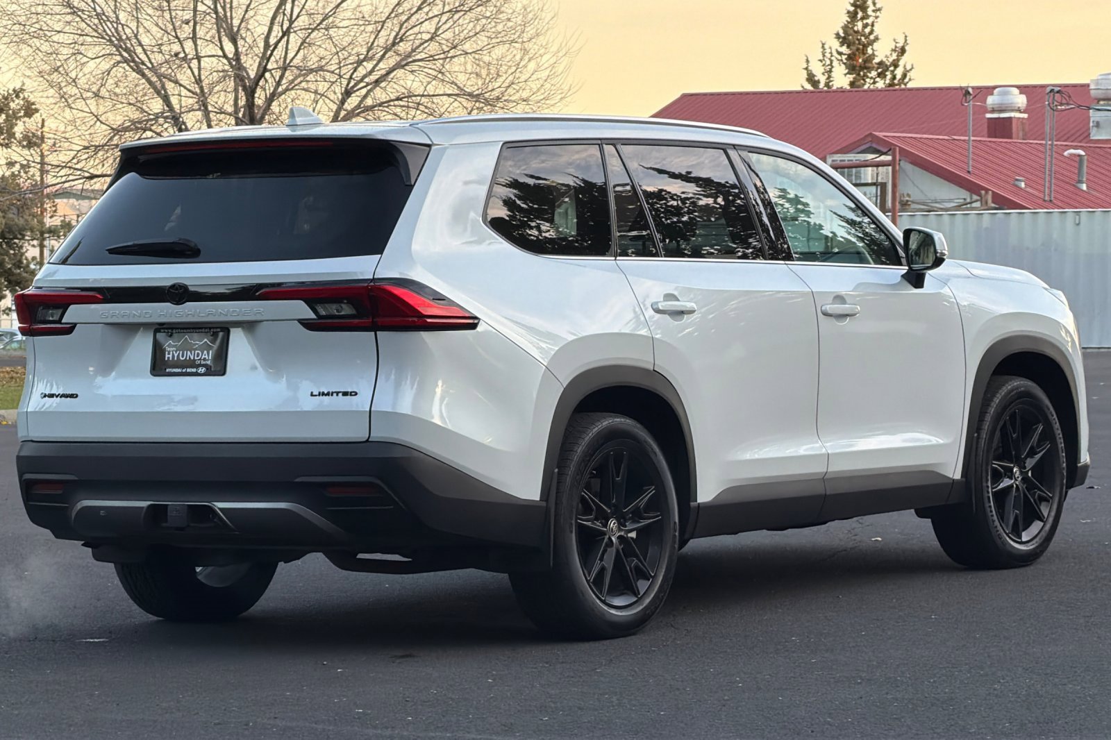 Used 2024 Toyota Grand Highlander Limited image 4