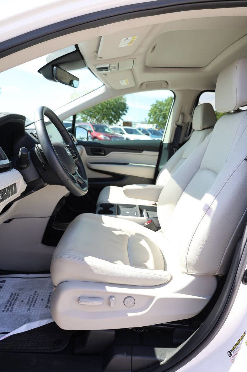 Used 2025 Honda Odyssey EX-L image 13