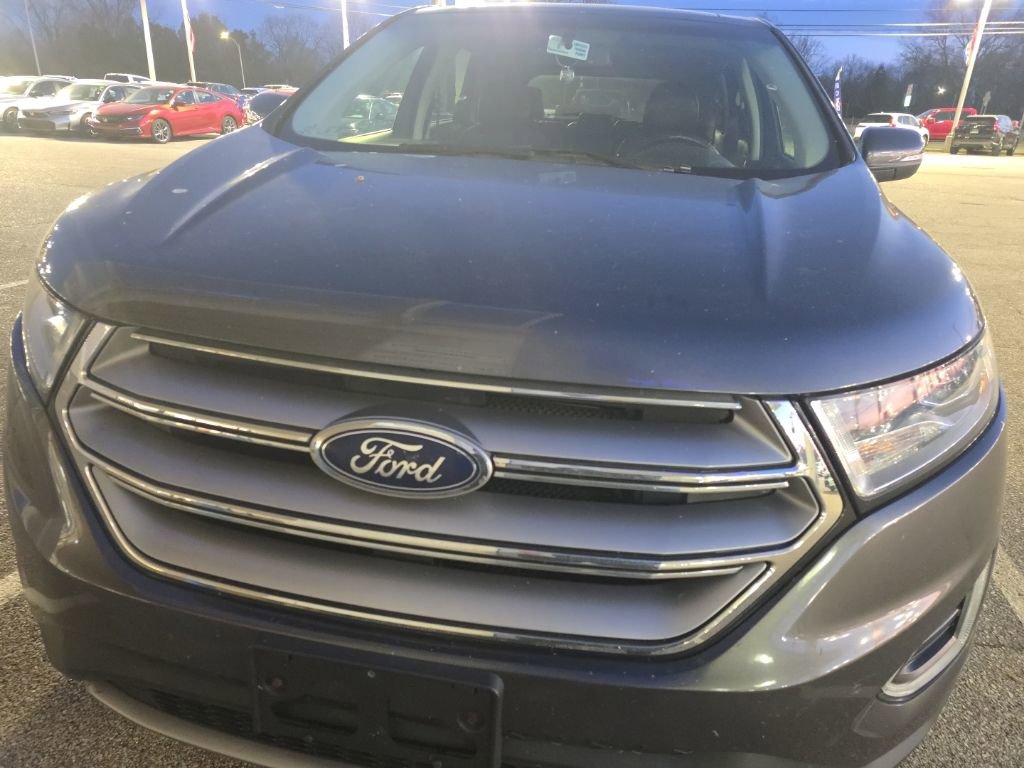 Used 2017 Ford Edge Titanium w/ Equipment Group 301A image 4