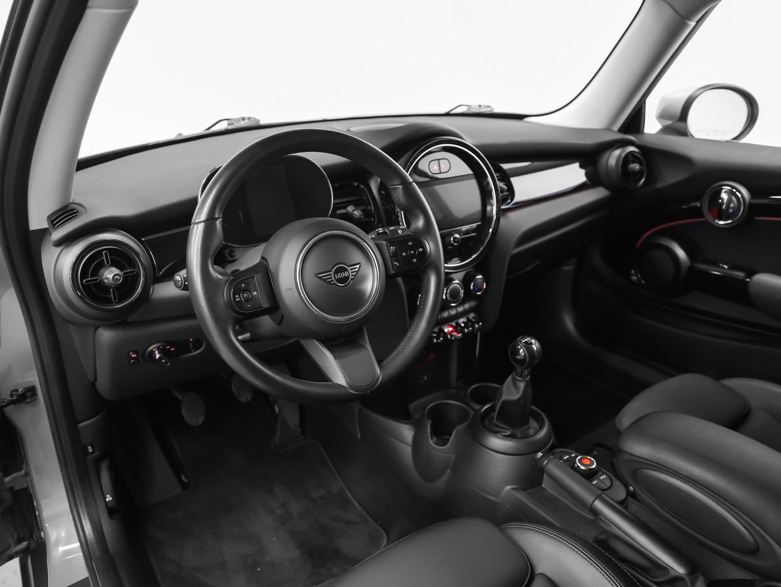 Used 2022 MINI Cooper S image 4