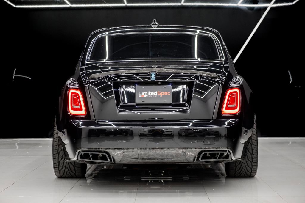 Used 2023 Rolls-Royce Phantom Sedan image 13