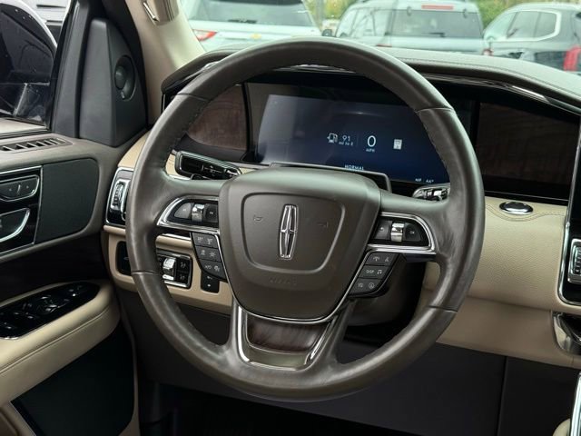 Used 2024 Lincoln Navigator Premiere image 10