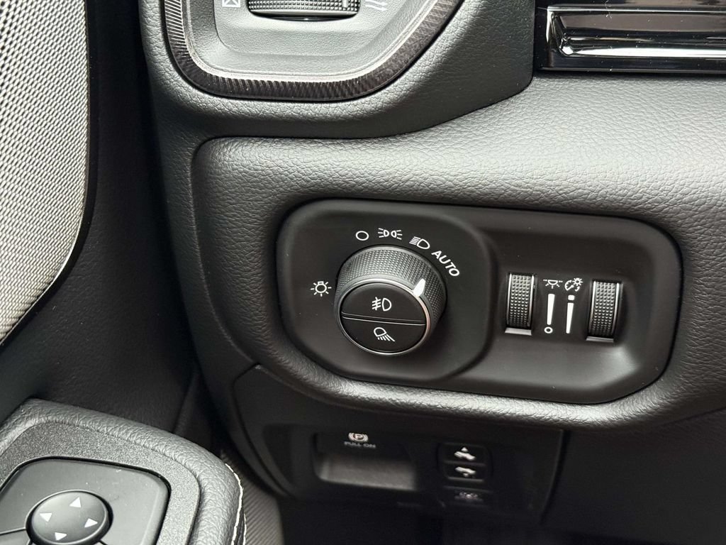 New 2026 RAM 1500 Rebel w/ Rebel Level 2 Equipment Group AWD/4WD image 27