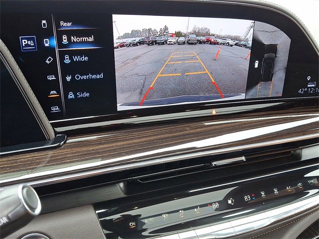 Used 2023 Cadillac Escalade Sport w/ LPO, ONYX Package image 17