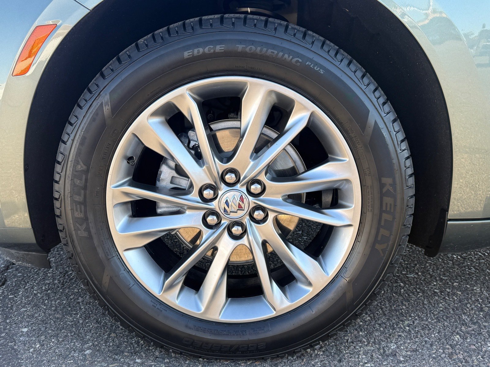 Used 2023 Buick Enclave Avenir w/ Avenir Technology Package AWD/4WD image 9