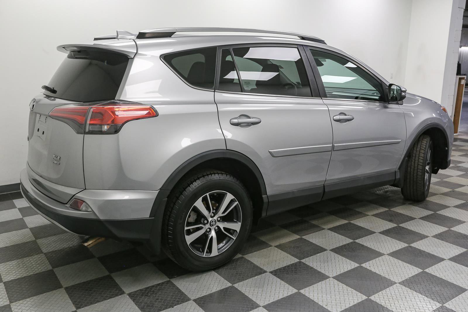 Used 2017 Toyota RAV4 XLE w/ Plus Special Value Package AWD/4WD image 8