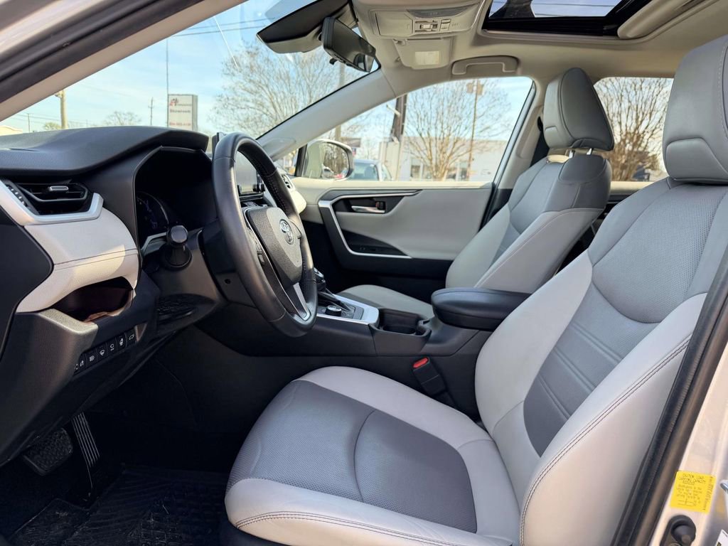 Certified 2020 Toyota RAV4 Limited image 19