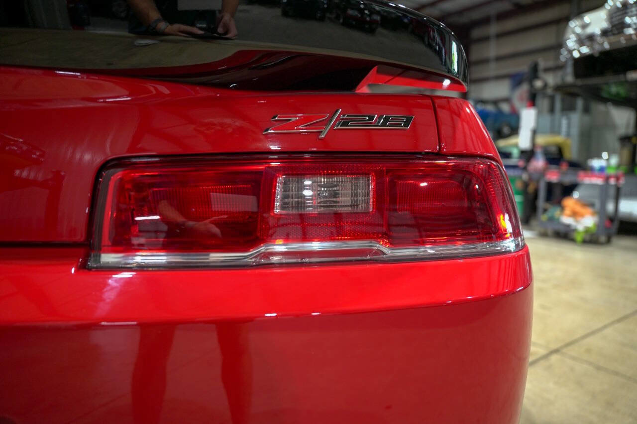 Used 2014 Chevrolet Camaro Z/28 RWD image 35