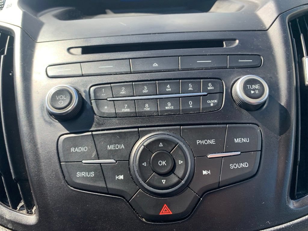 Used 2017 Ford Escape SE w/ SE Cold Weather Package AWD/4WD image 18
