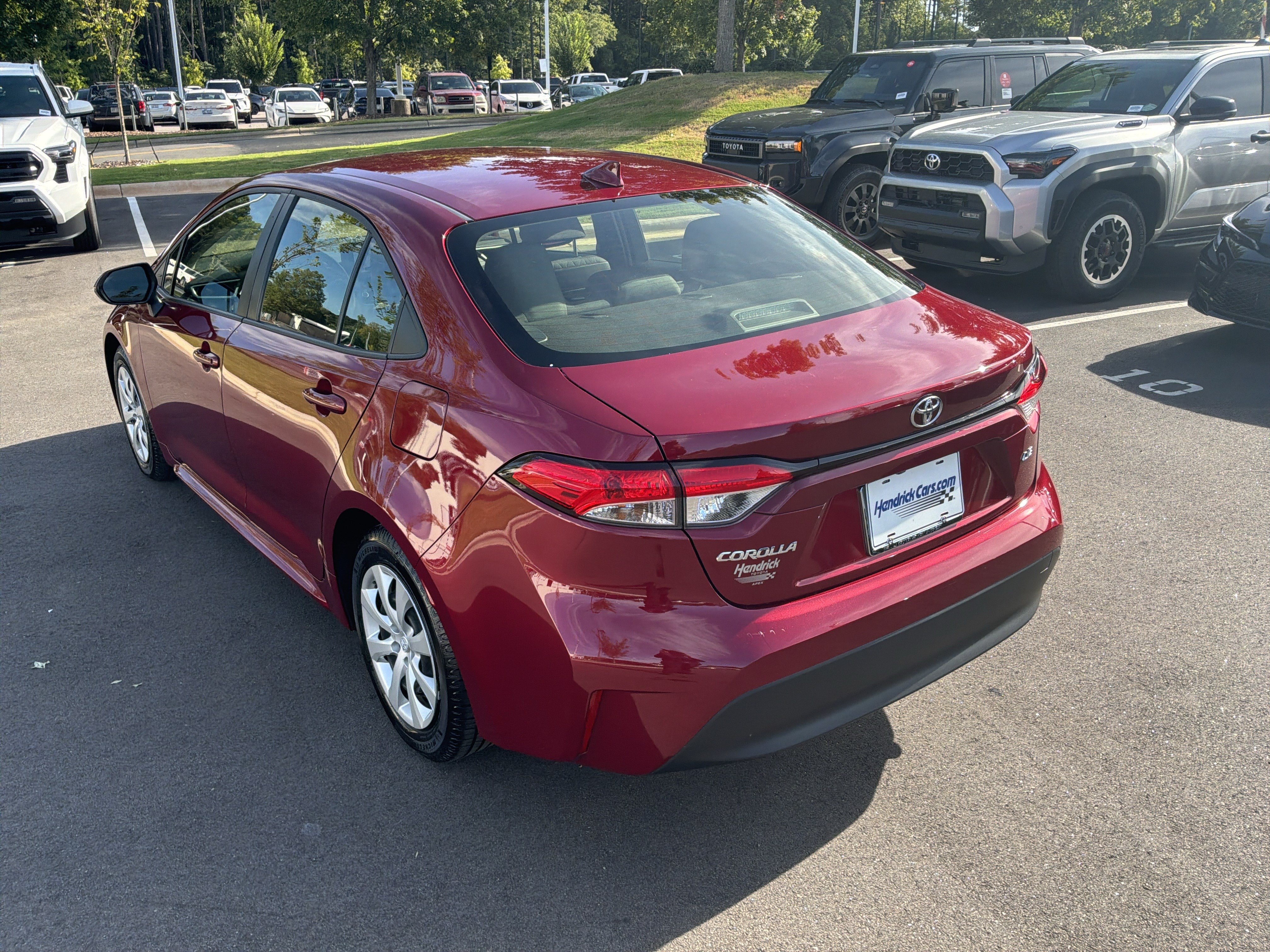 Used 2023 Toyota Corolla LE FWD image 8