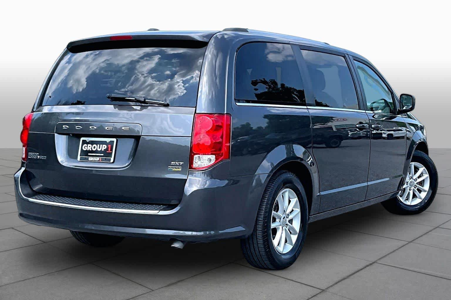 Used 2019 Dodge Grand Caravan SXT FWD image 13