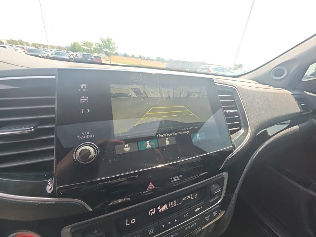 Used 2020 Honda Pilot Touring image 22