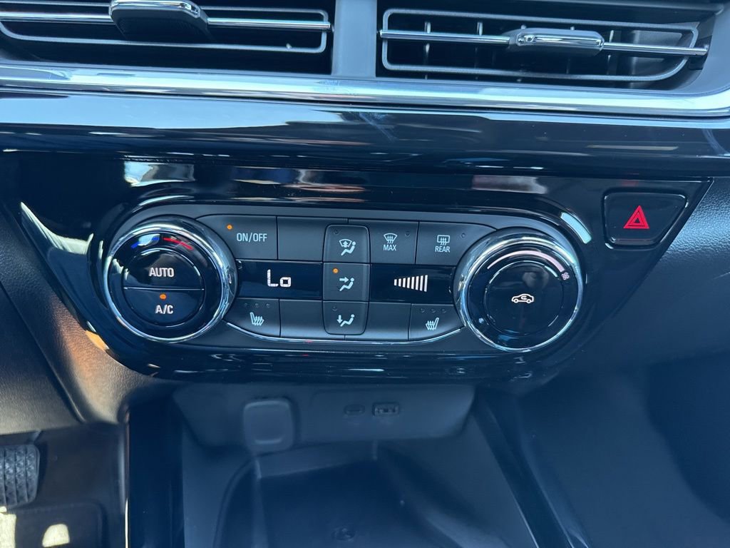 New 2026 Chevrolet Trax RS w/ Sunroof Package image 19