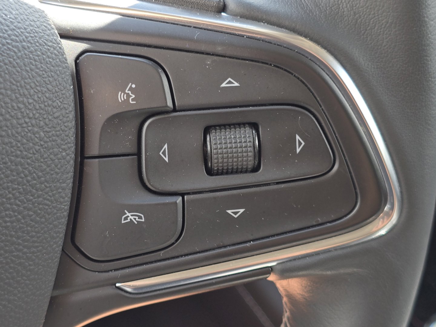 Certified 2023 Buick Envision Preferred AWD/4WD image 11