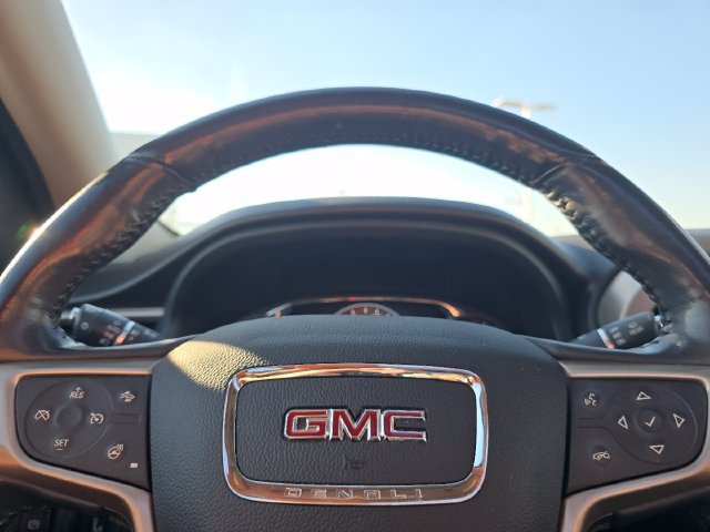 Used 2018 GMC Acadia Denali w/ Technology Package FWD image 27