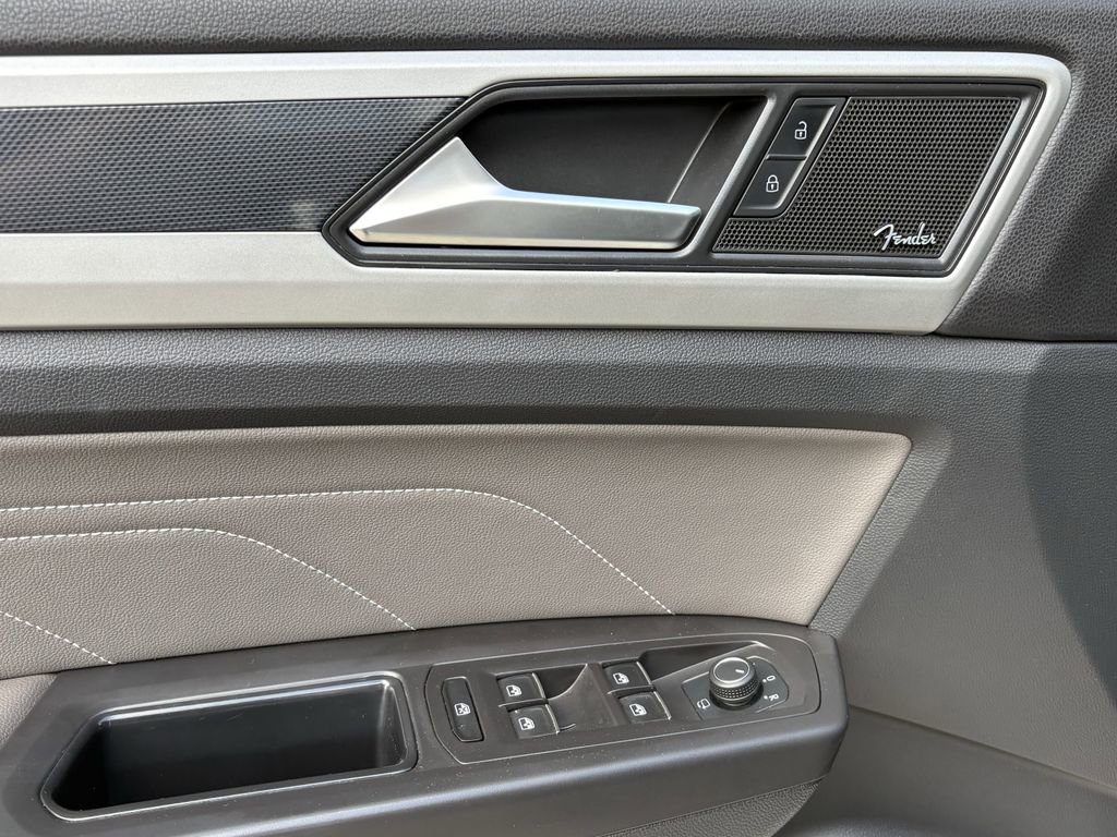 Used 2022 Volkswagen Atlas SEL Premium image 11