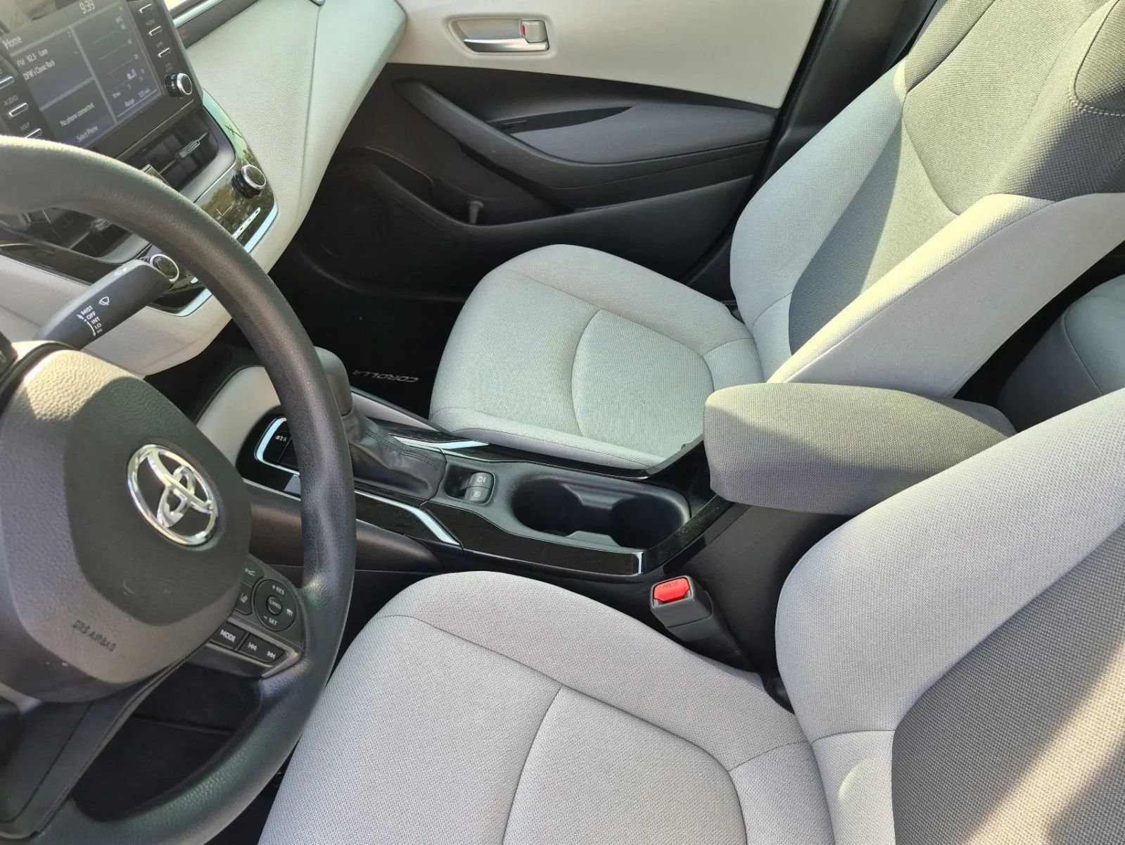 Used 2020 Toyota Corolla L FWD image 13