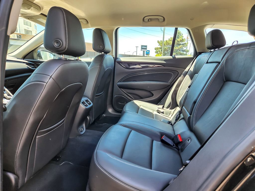 Used 2018 Buick Regal Essence w/ Sights and Sounds Package AWD/4WD image 9