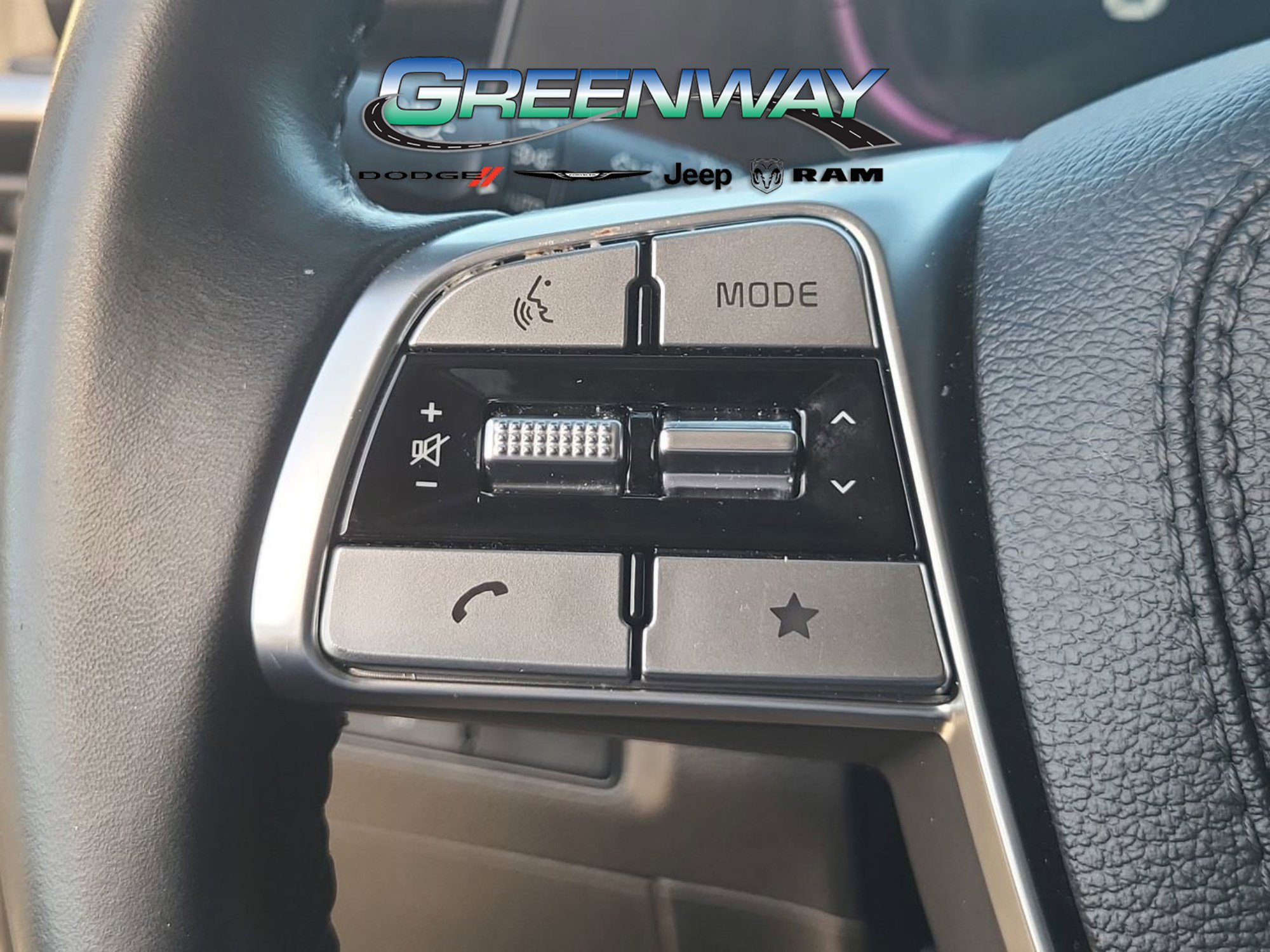 Used 2024 Kia Telluride LX image 25