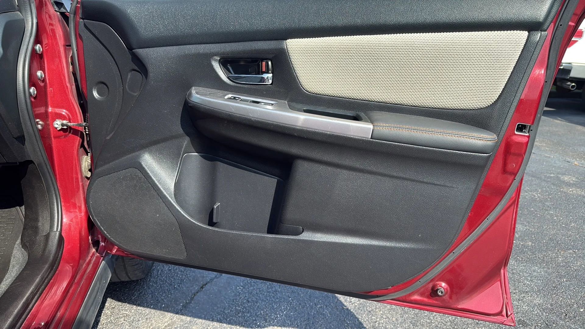 Used 2017 Subaru Crosstrek 2.0i Premium image 17