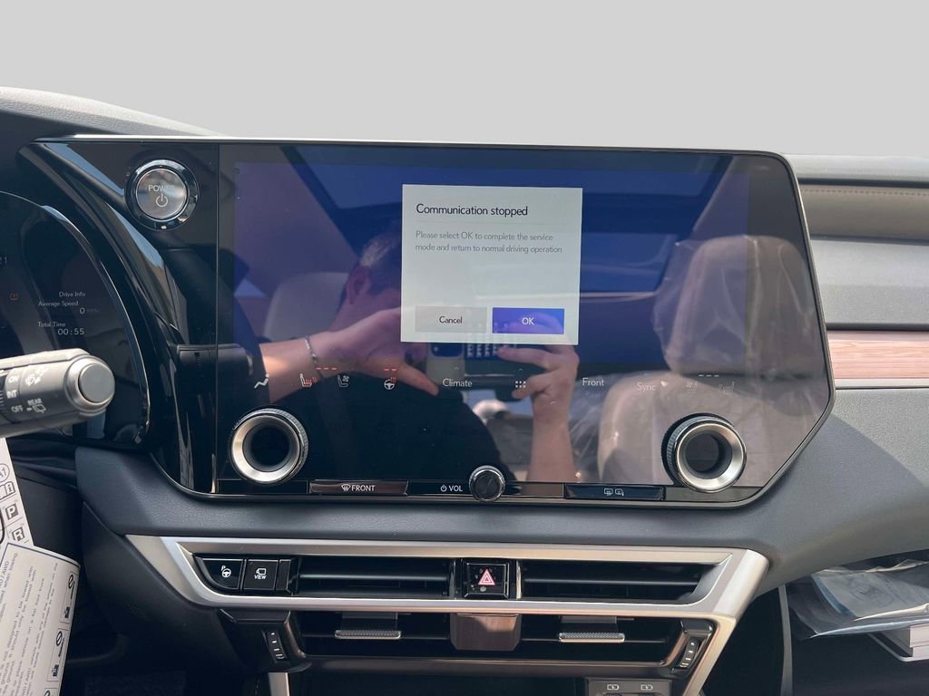 New 2026 Lexus RX 450h AWD image 28