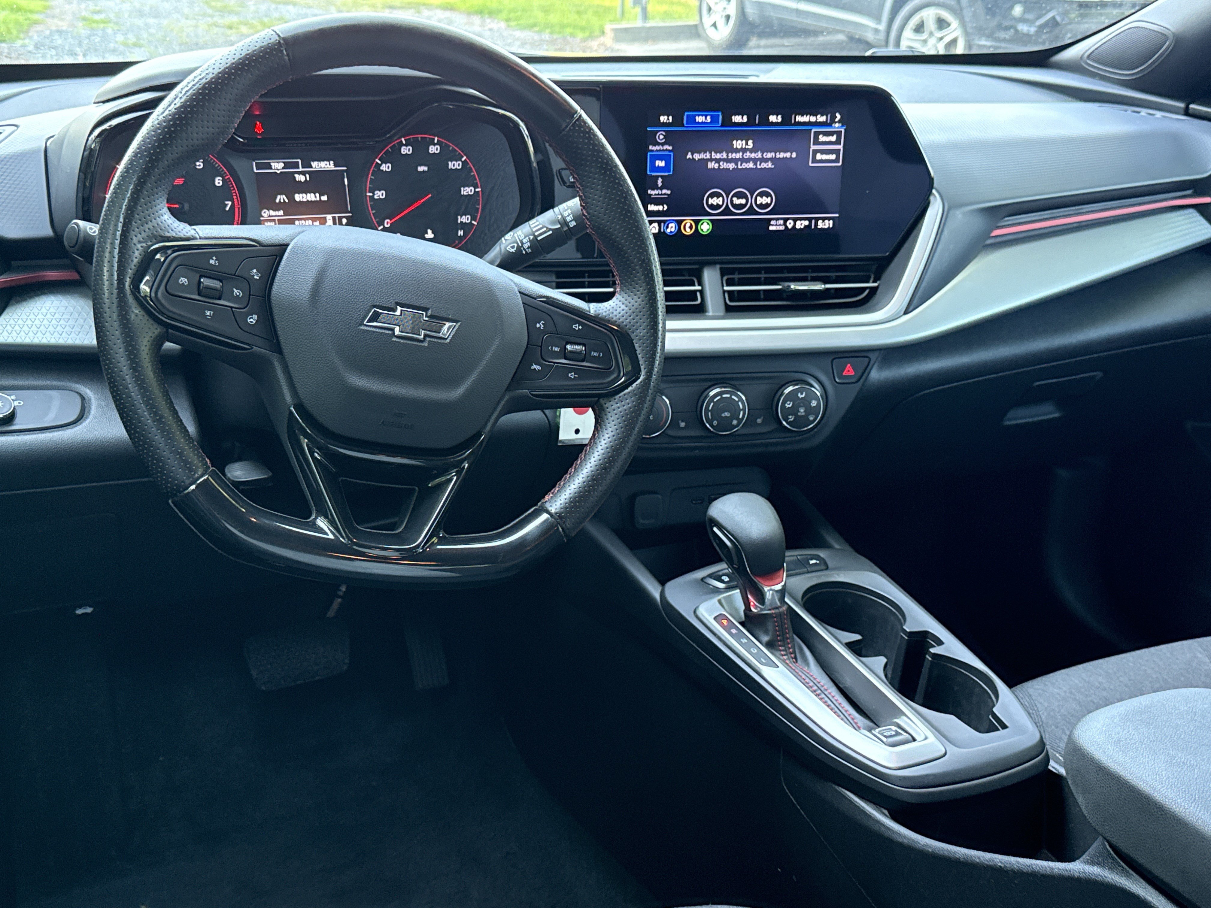 Used 2024 Chevrolet Trax RS w/ Driver Confidence Package FWD image 22