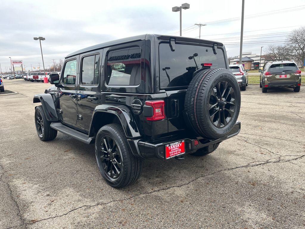 Used 2022 Jeep Wrangler Unlimited Sahara image 3