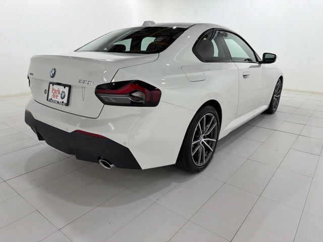Used 2026 BMW 230i xDrive Coupe w/ Convenience Package AWD/4WD image 5