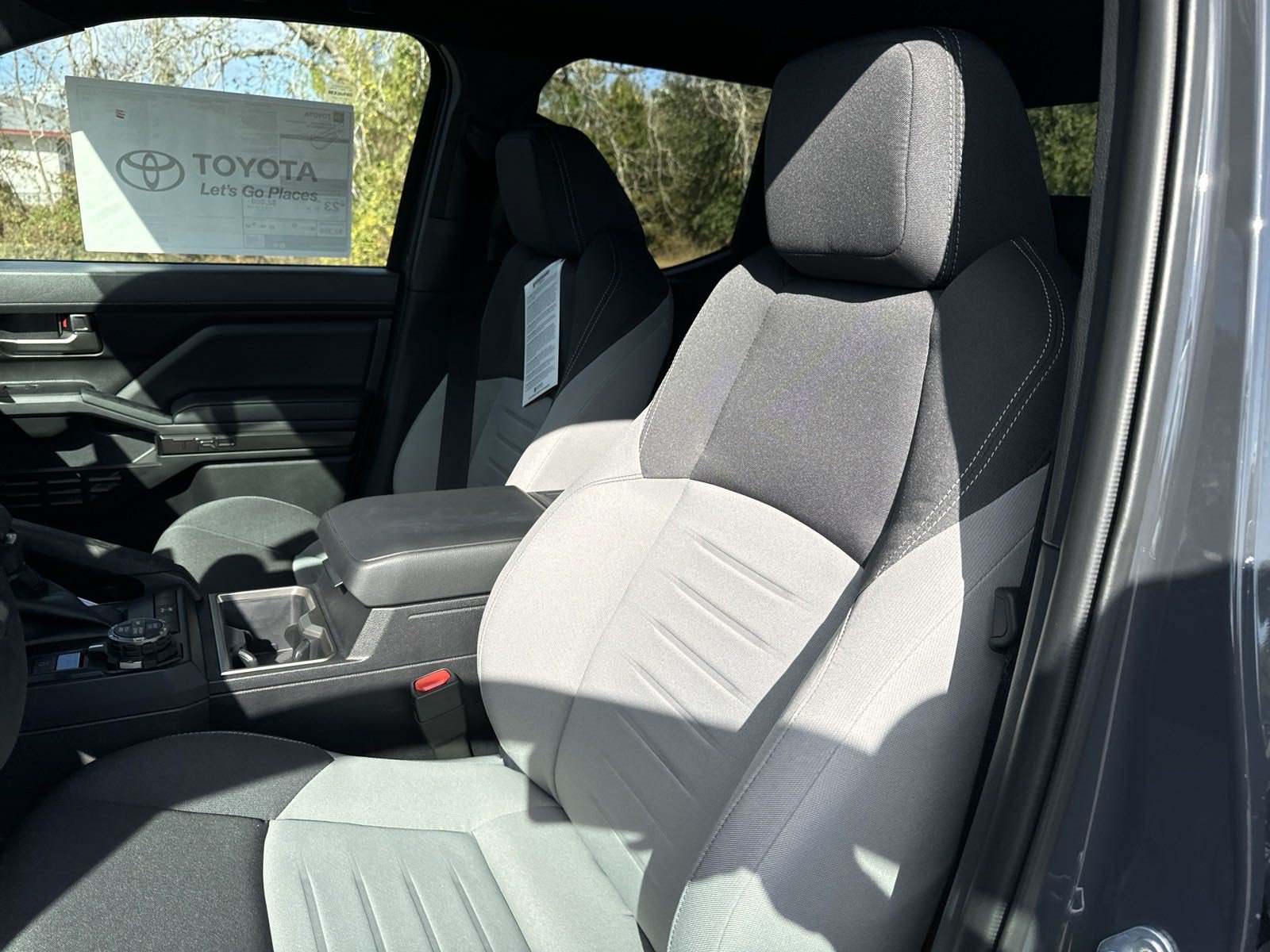 New 2024 Toyota Tacoma TRD Off-Road AWD/4WD image 14
