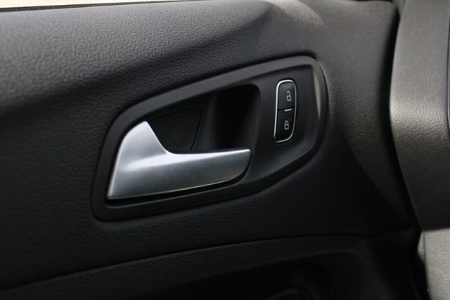 Used 2019 Ford Escape SE image 6