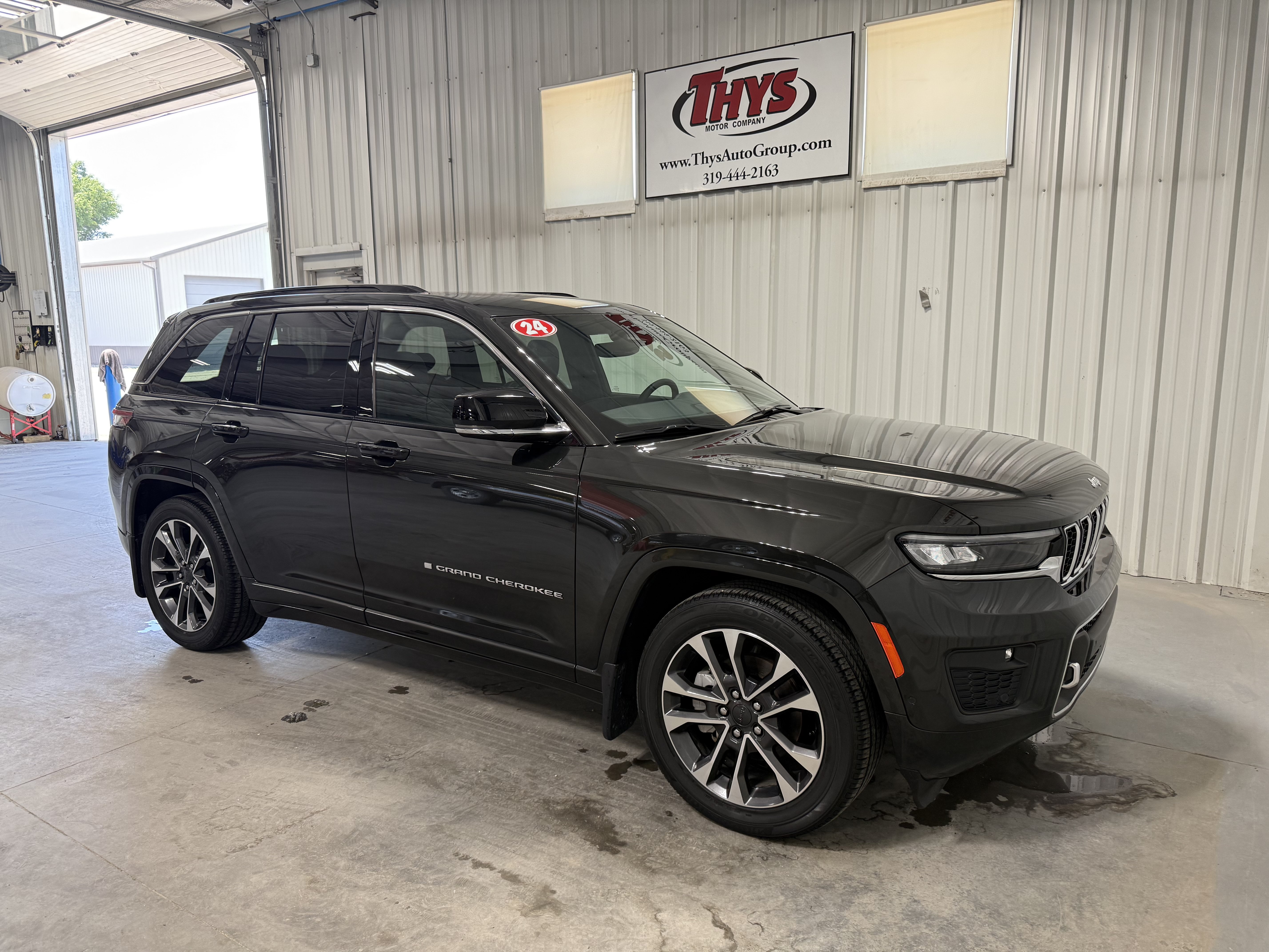 Used 2024 Jeep Grand Cherokee Overland w/ Trailer Tow Package
