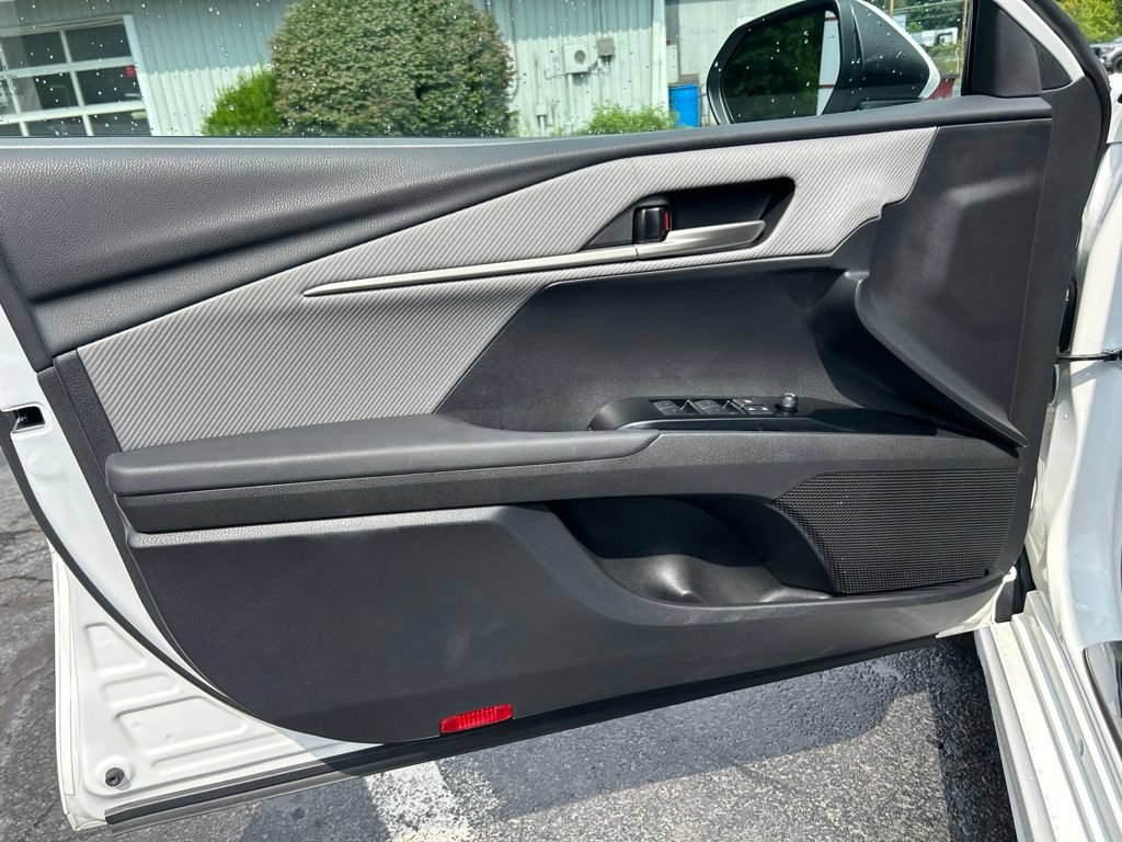 Certified 2025 Toyota Camry SE w/ Convenience Package FWD image 10