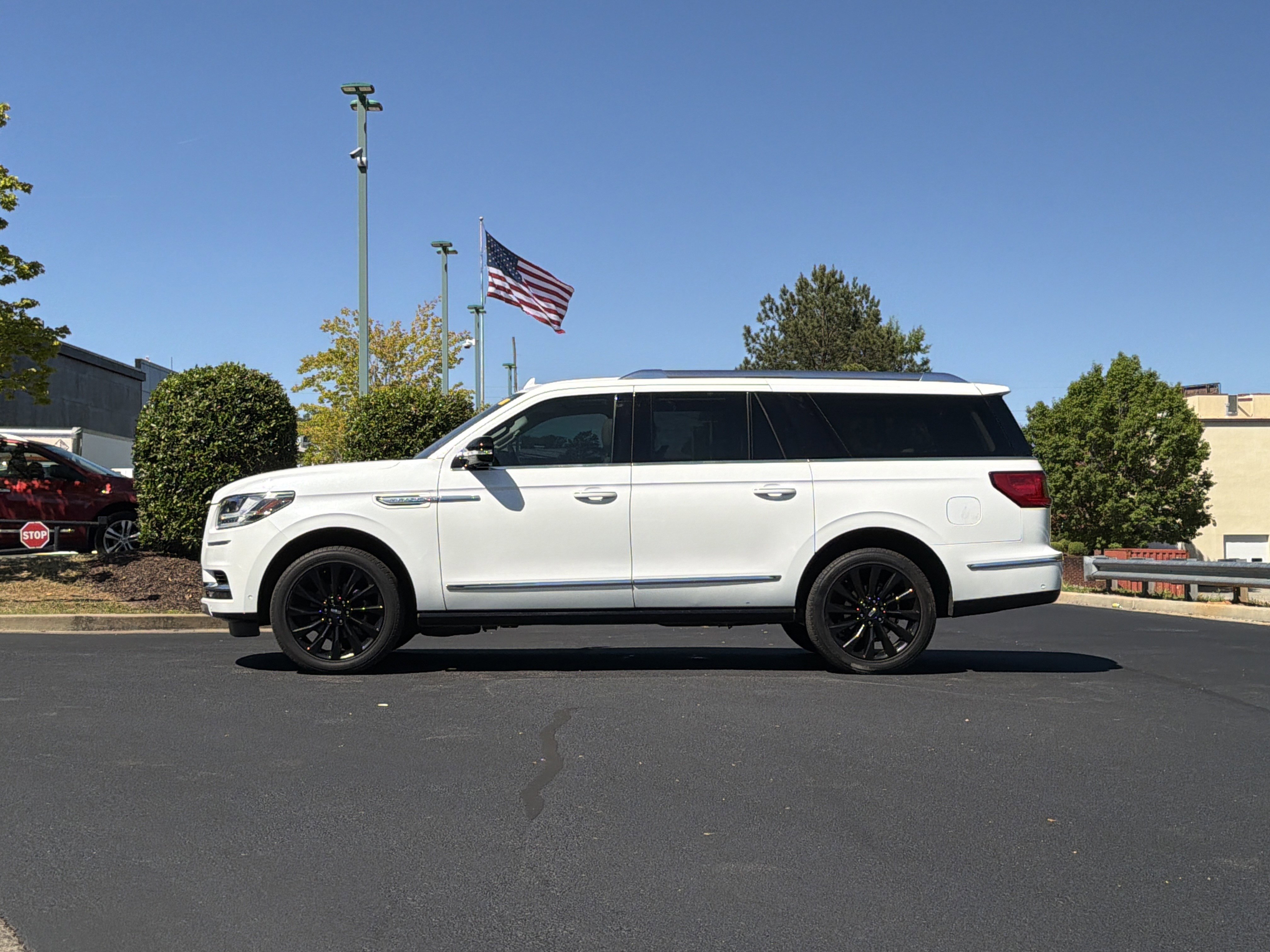Used 2020 Lincoln Navigator L Reserve w/ Luxury Package RWD image 8