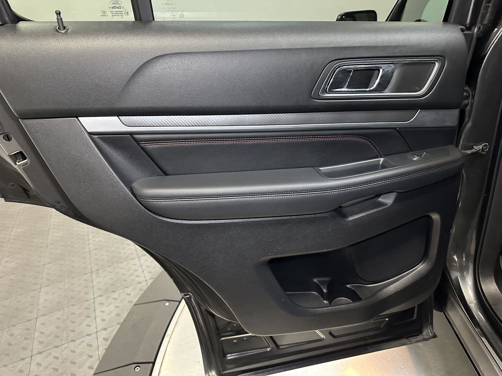 Used 2018 Ford Explorer Sport image 30
