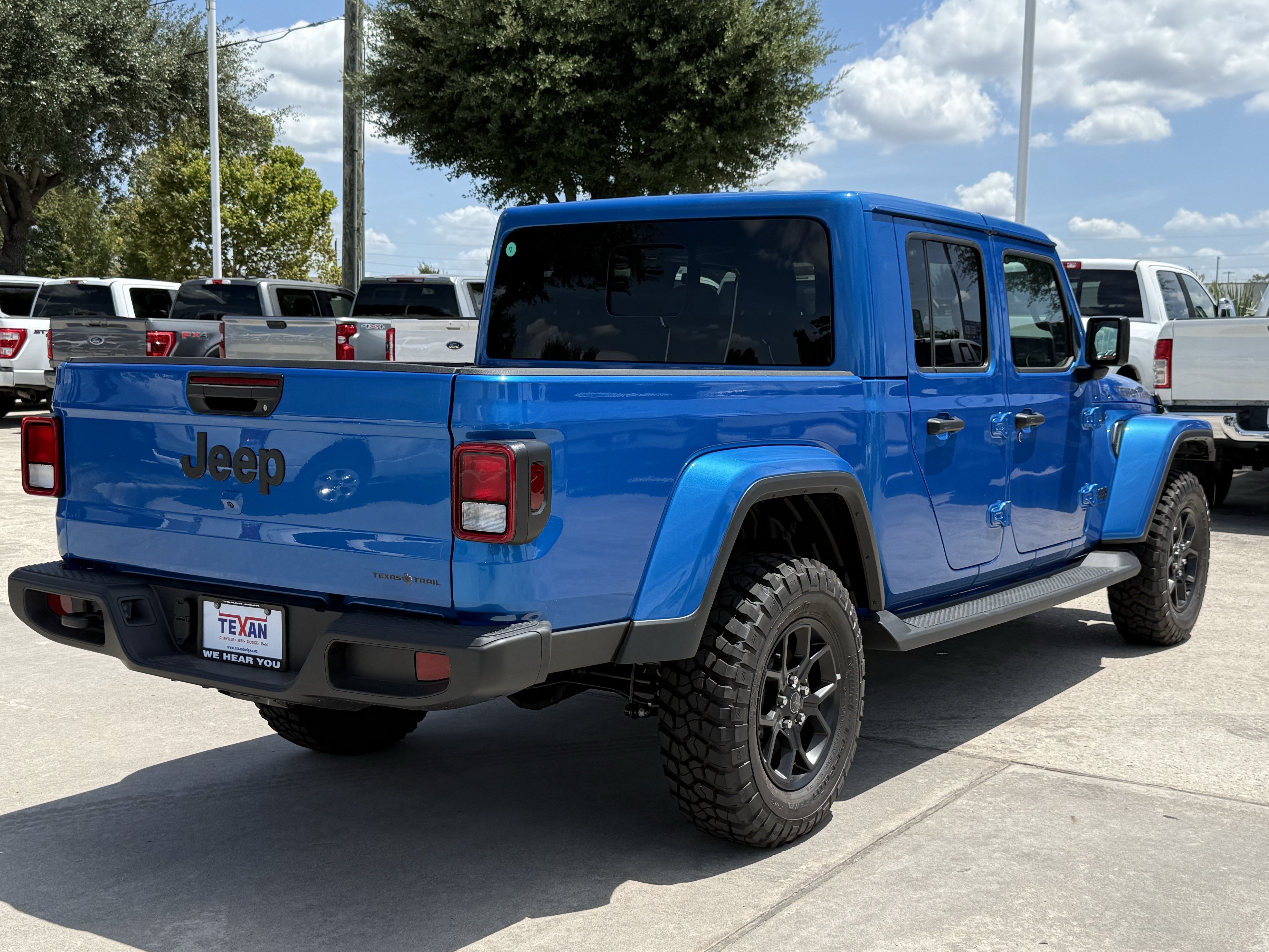 New 2026 Jeep Gladiator Sport AWD/4WD image 5