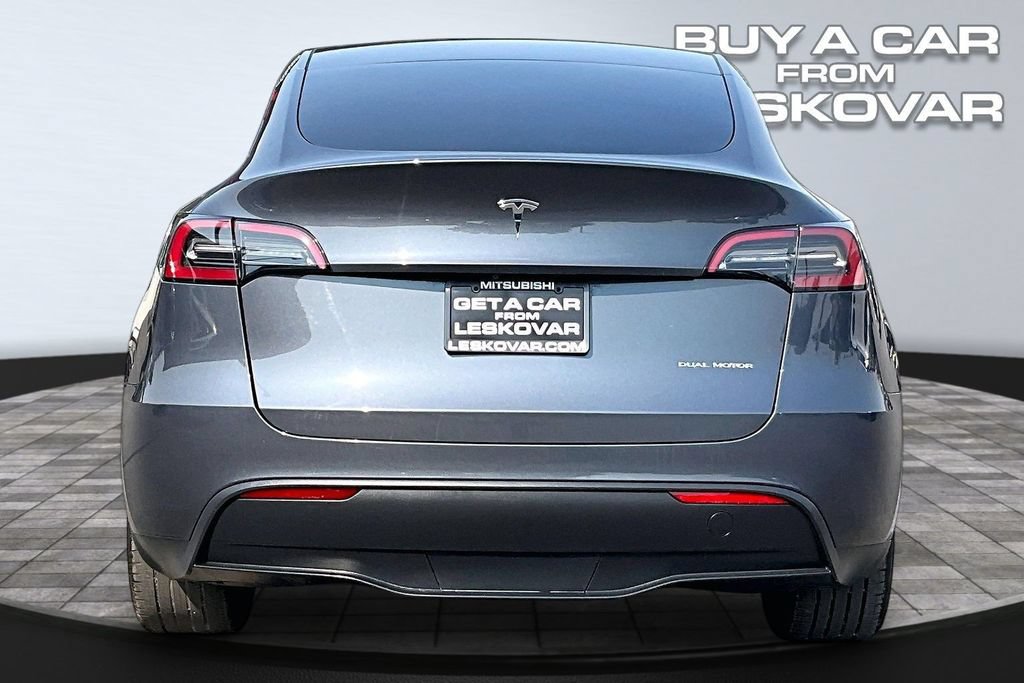 Used 2023 Tesla Model Y Long Range AWD/4WD image 2