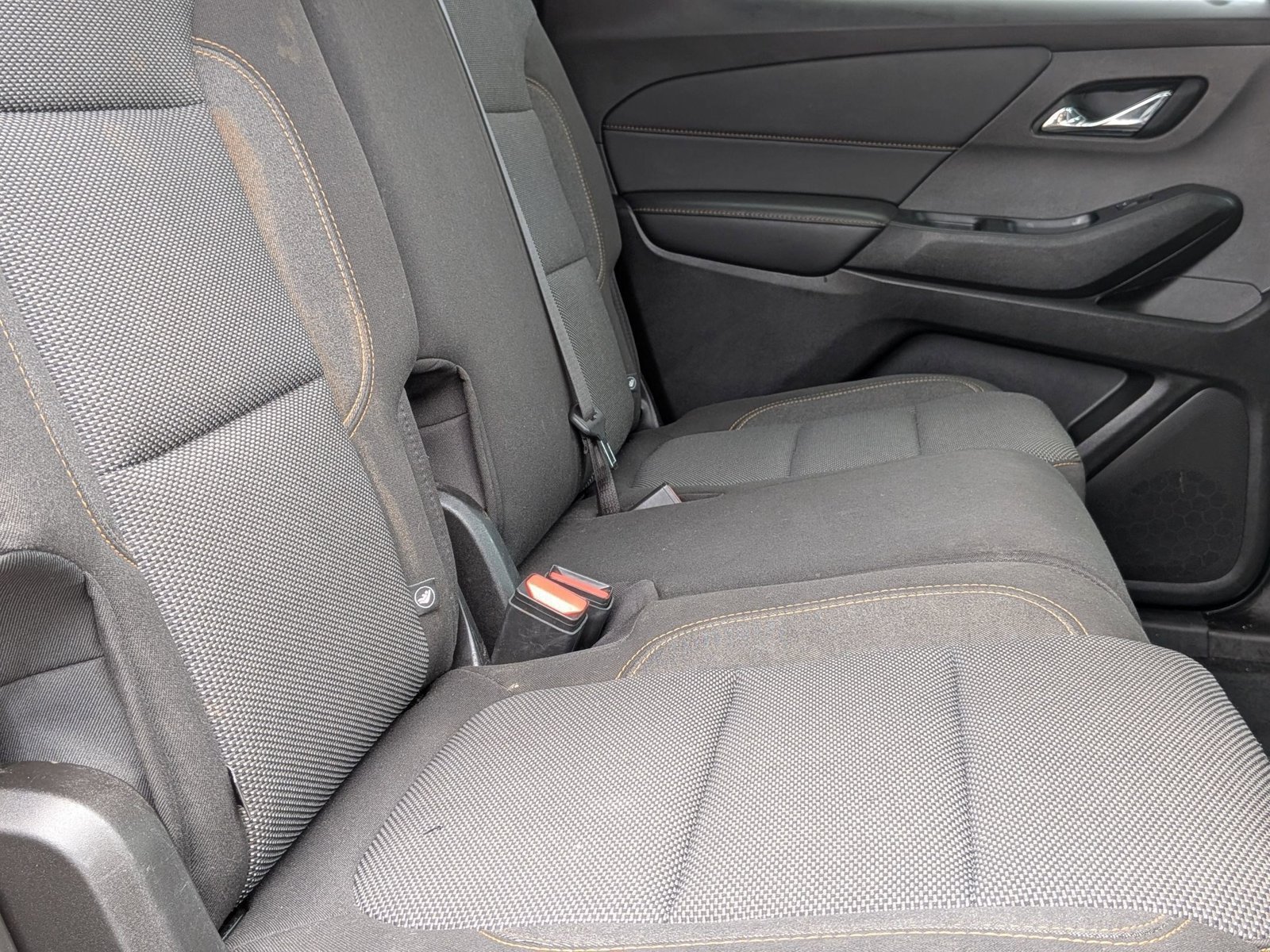 Used 2021 Chevrolet Traverse LS FWD image 20