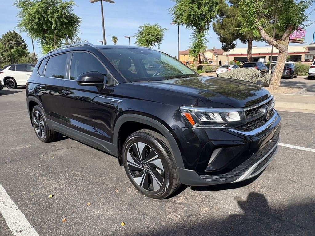 Used 2024 Volkswagen Taos SE AWD/4WD image 6